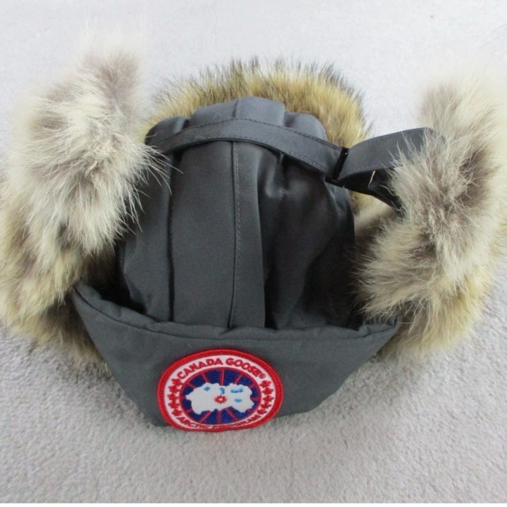 Canada Goose Aviator Hat Cap Graphite Gray Real Coyote Fur Trapper Ear Flaps NEW - Picture 2 of 8
